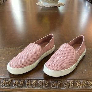 VINCE Leather slip on shoes